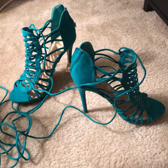 Pumps - Picture 2 of 3